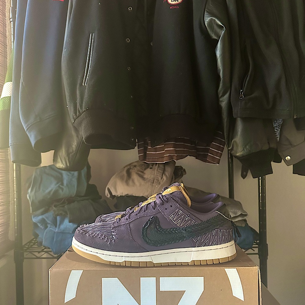 Selling my N7 Dunks very clean mint condition hardly worn